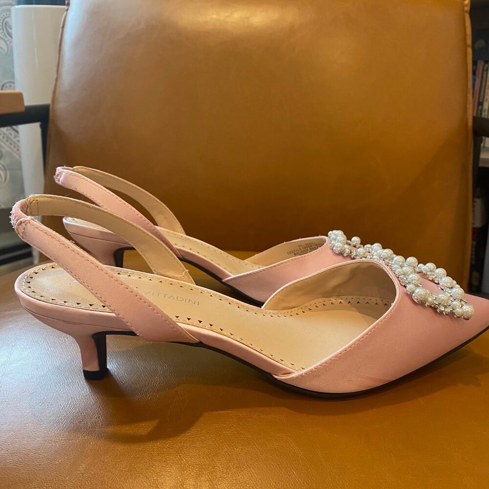 Pink jeweled kitten heels - Picture 2 of 3